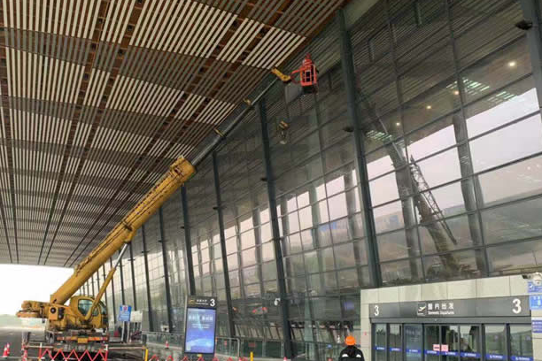 南海玻璃幕墙维护和保养